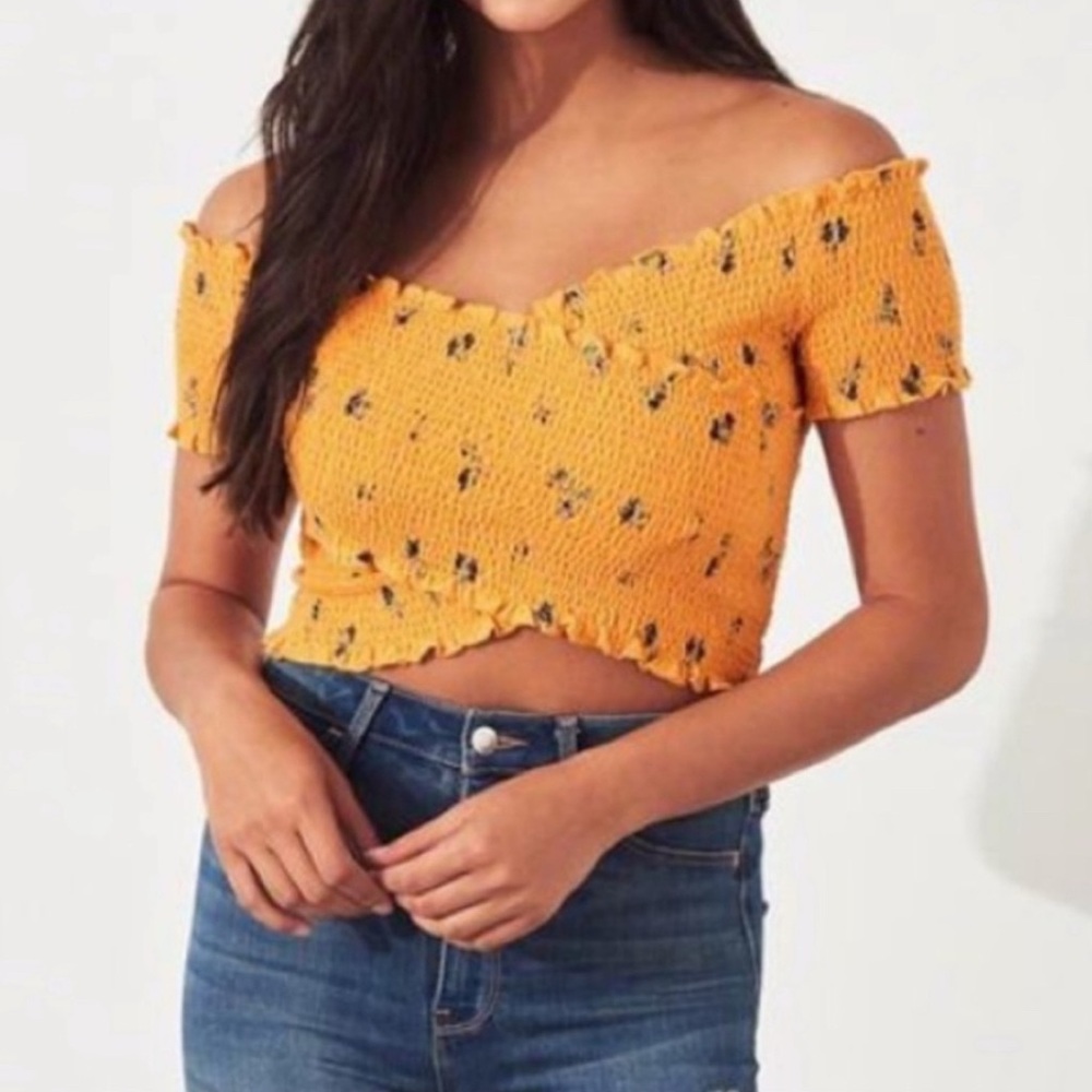 Hollister yellow smocked floral prairie boho off the shoulder crop top small